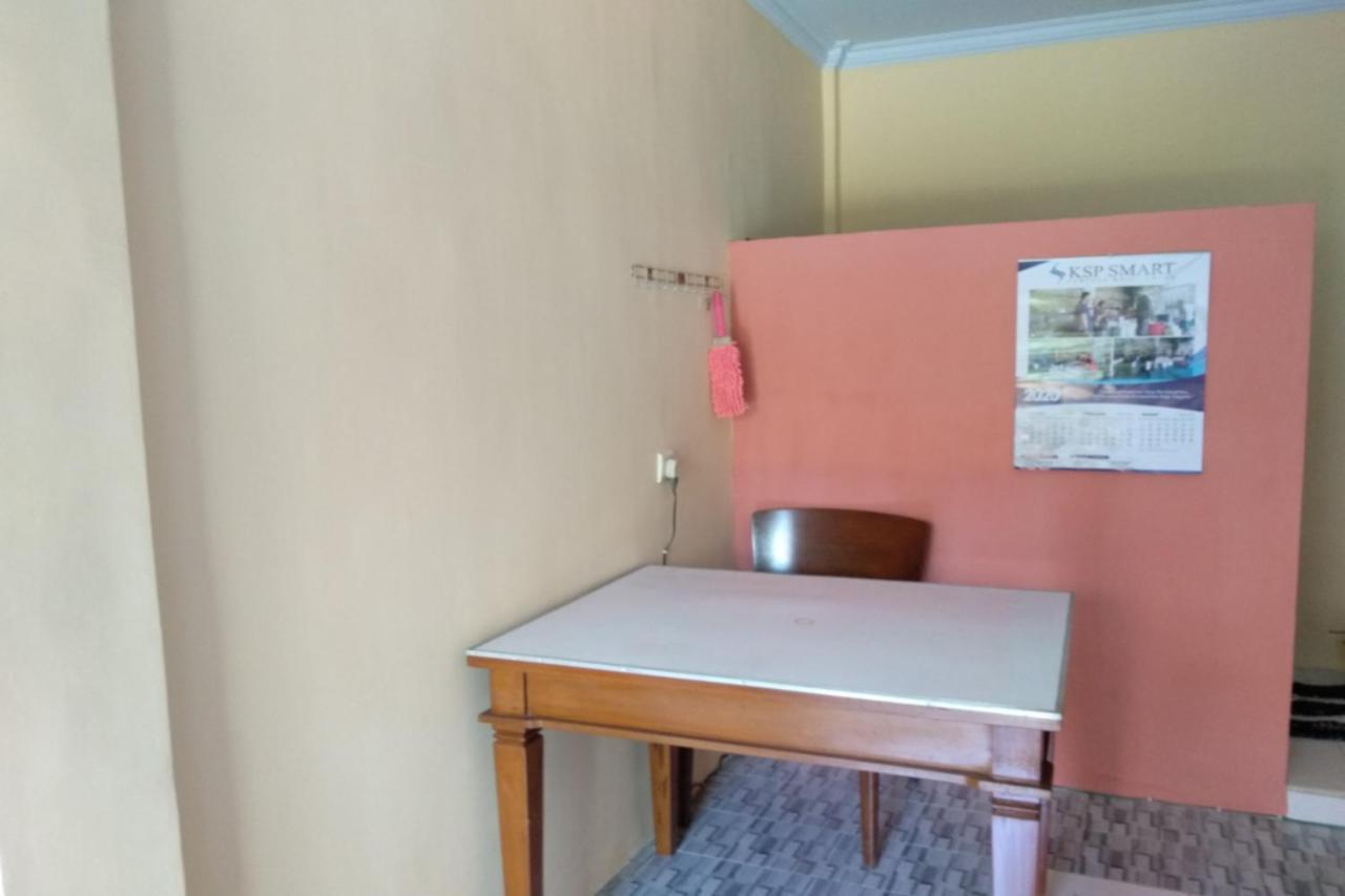 Kelapa Gading Homestay Syariah Redpartner Banyuwangi  Extérieur photo