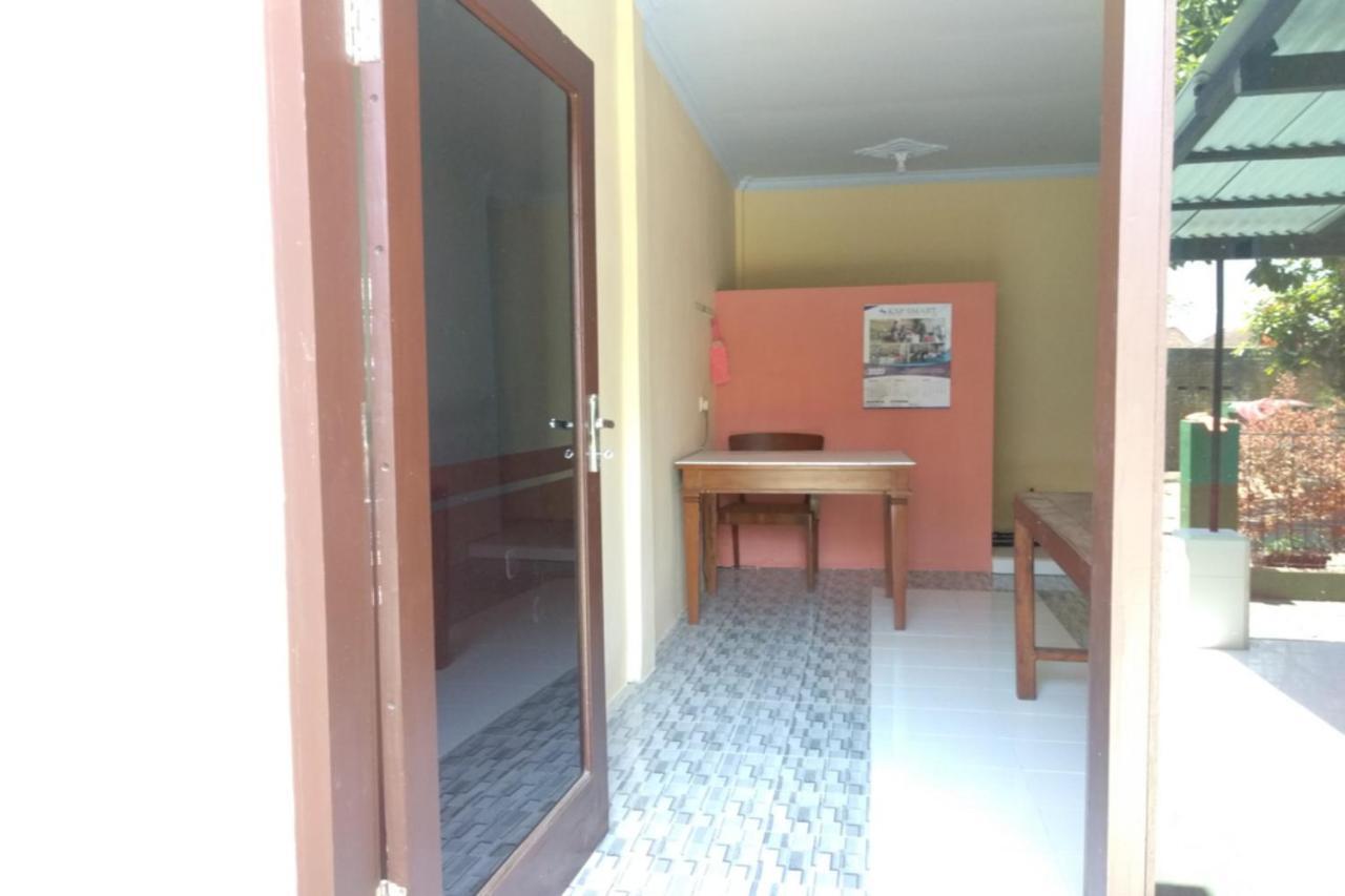 Kelapa Gading Homestay Syariah Redpartner Banyuwangi  Extérieur photo