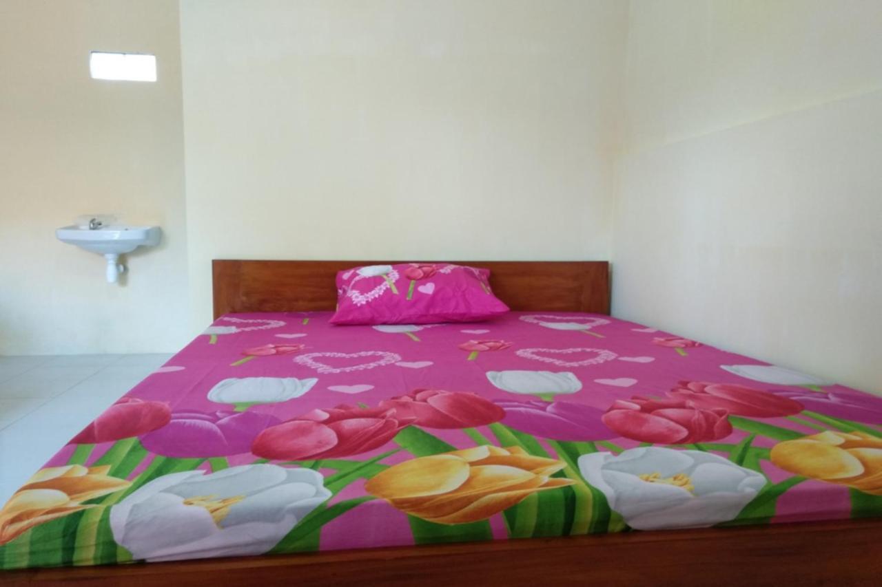 Kelapa Gading Homestay Syariah Redpartner Banyuwangi  Extérieur photo