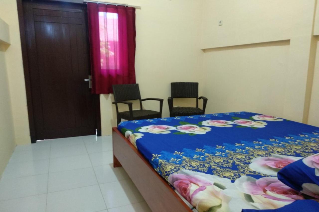Kelapa Gading Homestay Syariah Redpartner Banyuwangi  Extérieur photo