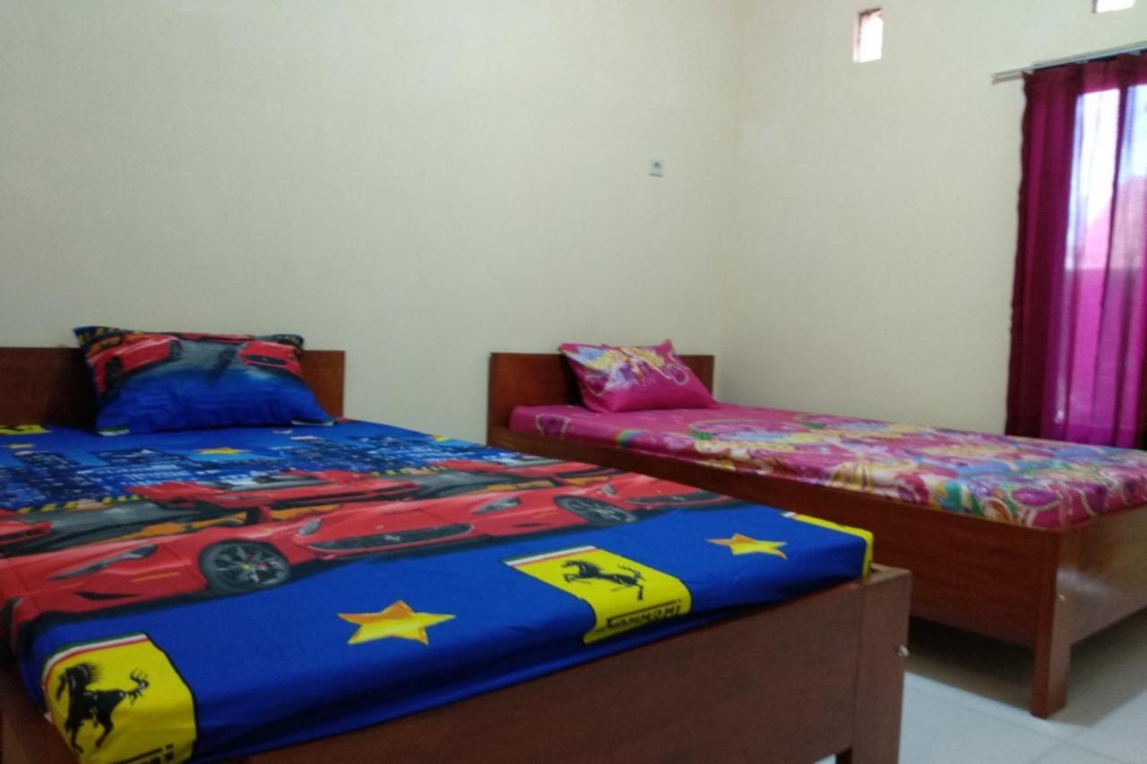 Kelapa Gading Homestay Syariah Redpartner Banyuwangi  Extérieur photo